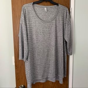 2x gray blouse
